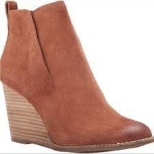 LUCKY BRAND Women’s Brown Tan Suede Leather Yoniana Wedge Heel Ankle Bootie Size
